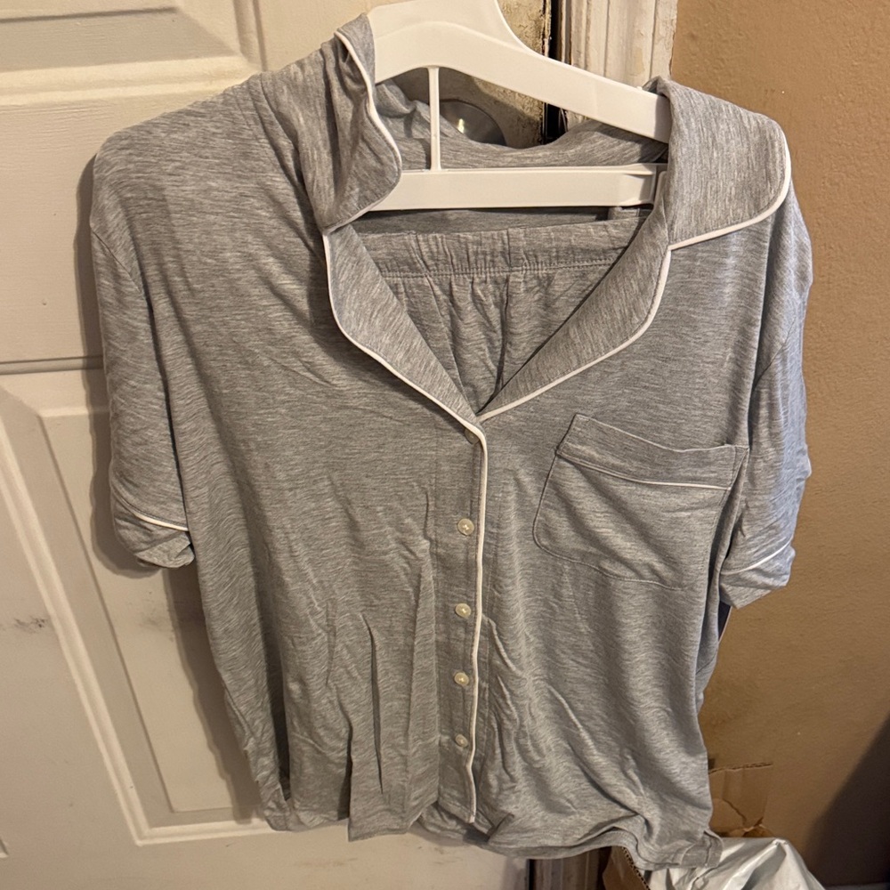Auden Light Gray Women's Button-Down Shirt